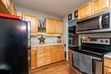 2854 Seely Ave SE, Cedar Rapids, IA 52403 - photo 6