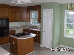 124 Lakeview Acres Dr, Asheville, NC 28806 - photo 5