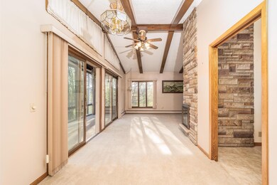 1415_Souh_Lexington_Springmill_-_Photo_1