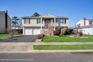 32 Orchard Ct, Howell, NJ 07731 - photo 3