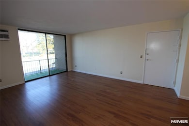 462 Liberty St unit 202, Little Ferry, NJ 07643 - photo 3
