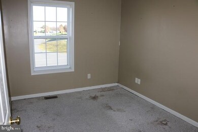 15297 Camden Dr, Greencastle, PA 17225 - photo 7