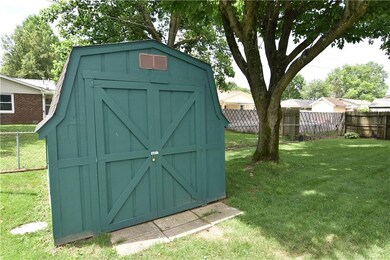 5225 Navajo Ct, Columbus, IN 47203 - photo 4