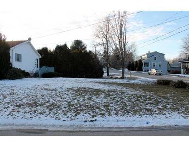 Yard/Garden. Sideyard
