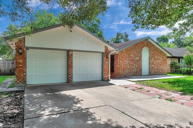 7030 Wood Bluff Blvd, Houston, TX 77040 - photo 2