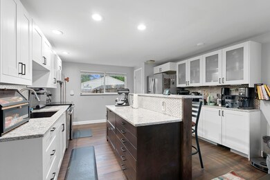 3 - Kitchen (1)