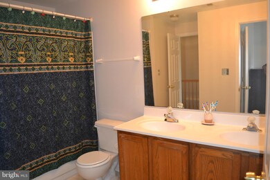 8569 Cabot Ct, Manassas, VA 20111 - photo 2