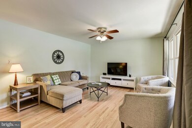 7260 Pommel Dr, Sykesville, MD 21784 - photo 2