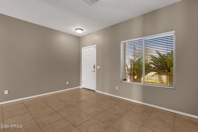 6-web-or-mls-716-e-solitude-trail