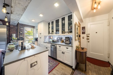 unlisted-address, Brooklyn, NY 11209 - photo 6