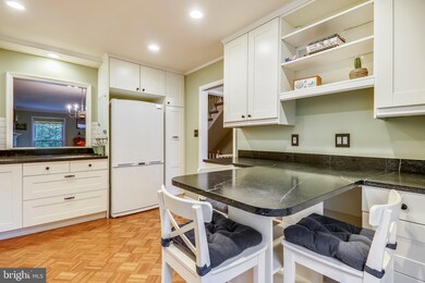 10913 Wickshire Way, Rockville, MD 20852 - photo 3