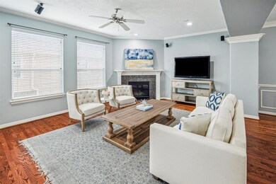 Spacious and bright open floorplan with hardwood f