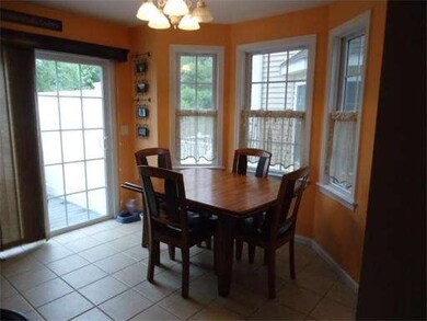 172 Dean St unit 12, Taunton, MA 02780 - photo 2