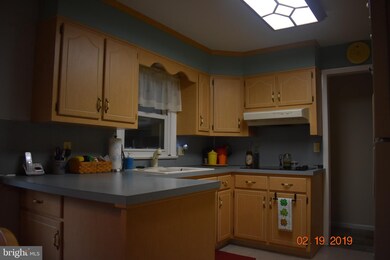 17 E Hillcrest Ave, Chalfont, PA 18914 - photo 4