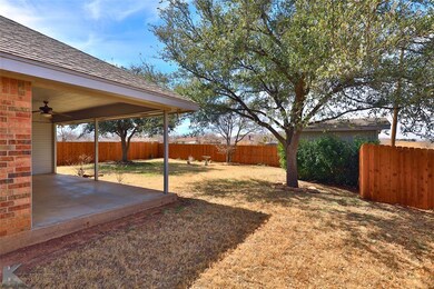 7502 Patricia Ln, Abilene, TX 79606 - photo 3