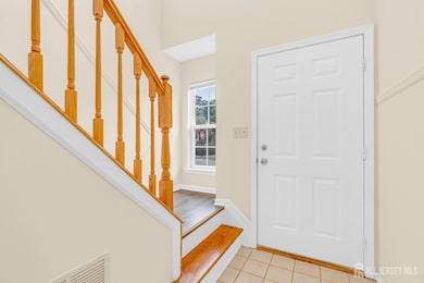 267 Shady Oak Ct, Piscataway, NJ 08854 - photo 3