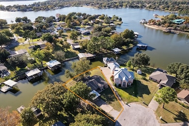 4109 Newport Bay Ct, Granbury, TX 76049 - photo 2