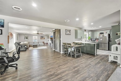 208 Mockingbird Dr S, Altus, OK 73521 - photo 3