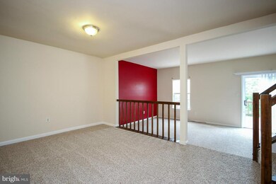 8135 Londonderry Ct, Laurel, MD 20707 - photo 6