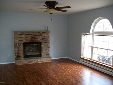 4209 Woodacres Dr, East Stroudsburg, PA 18301 - photo 4