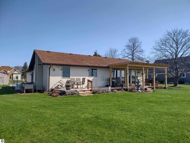 2390 E Bay Ridge Dr, Au Gres, MI 48703 - photo 5