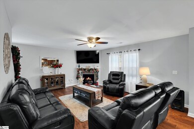 659 Markham Cir, Moore, SC 29369 - photo 7