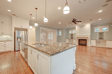 1644 Columbia St, Houston, TX 77008 - photo 6