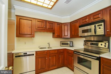 8101 Connecticut Ave unit S508, Chevy Chase, MD 20815 - photo 3