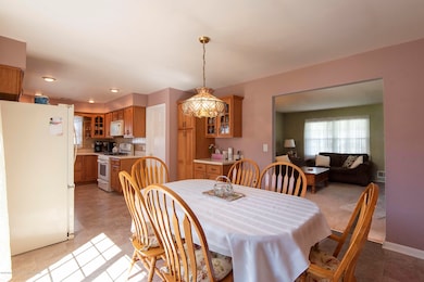 EATING AREA