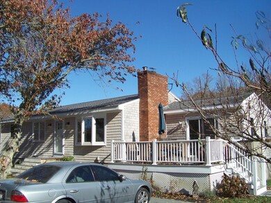 16 Thornton St, Acushnet, MA 02743 - photo 2