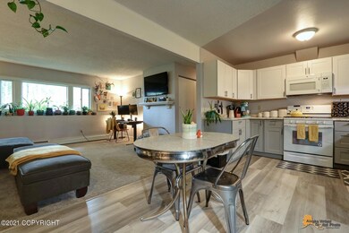 Living:Dining