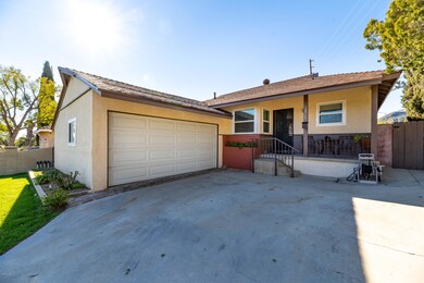 14727 Ararat St, Sylmar, CA 91342 - photo 2