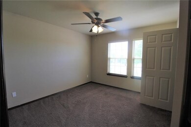 4407 Hawk Owl Dr, Norman, OK 73072 - photo 5