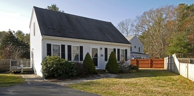 33 Swifts Beach Rd, Wareham, MA 02571 - photo 2