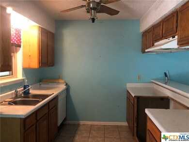 602 Steven St, Troy, TX 76579 - photo 4