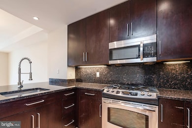 One Park Crest unit 714, McLean, VA 22102 - photo 6