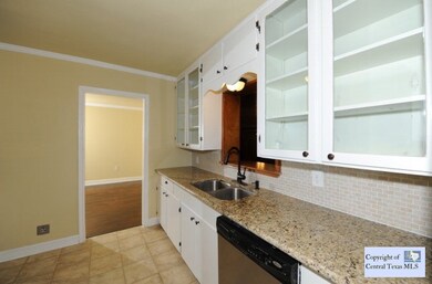 1112 N San Marcos St, Seguin, TX 78155 - photo 7