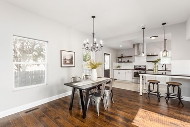 T 756 Stewart Ave00013