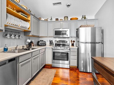 3131 Samuel Ct SW unit A12, Cedar Rapids, IA 52404 - photo 5