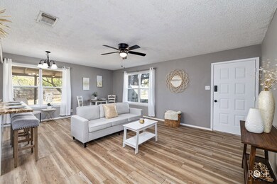 713 E 46th St, San Angelo, TX 76903 - photo 5