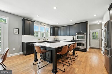 11220 Chivalry Chase Ln, Spotsylvania, VA 22551 - photo 4