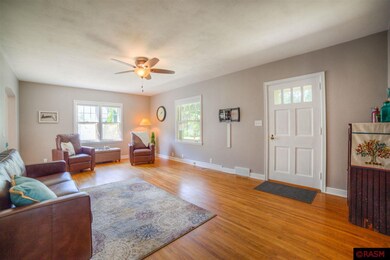 227 W 9th St, Mankato, MN 56001 - photo 3