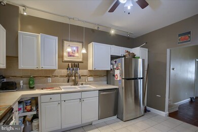 122 E Locust St, Mechanicsburg, PA 17055 - photo 6