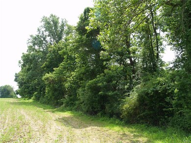 6042 Schantz Rd, Emmaus, PA 18049 - photo 4