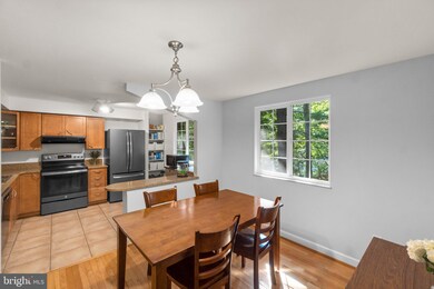 11553 Underoak Ct, Reston, VA 20191 - photo 4