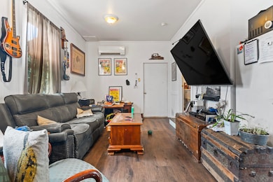 63 Elm St_108