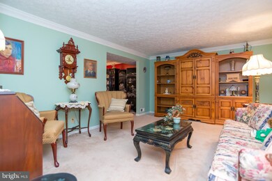 102 Penns Grant Dr, Morrisville, PA 19067 - photo 3