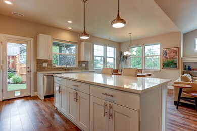 61425 SE Lana Way MLS-8