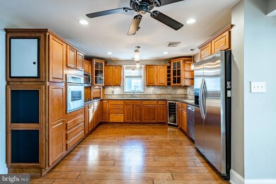 22 W 10th St, Pottstown, PA 19464 - photo 7