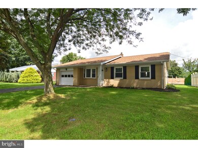 927 Philadelphia Ave, Reading, PA 19607 - photo 2